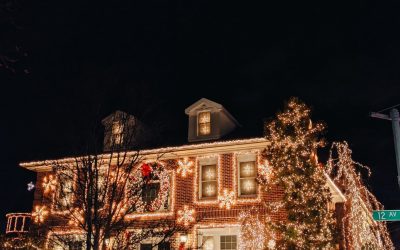 5 Tips For Hanging Christmas Lights